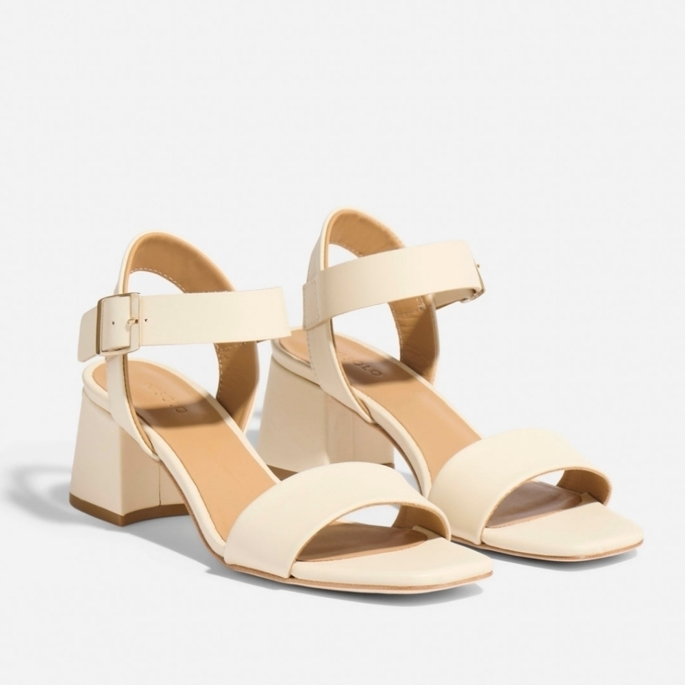 Nisolo Stella Go-To Block Heel Leather Sandal in Bone